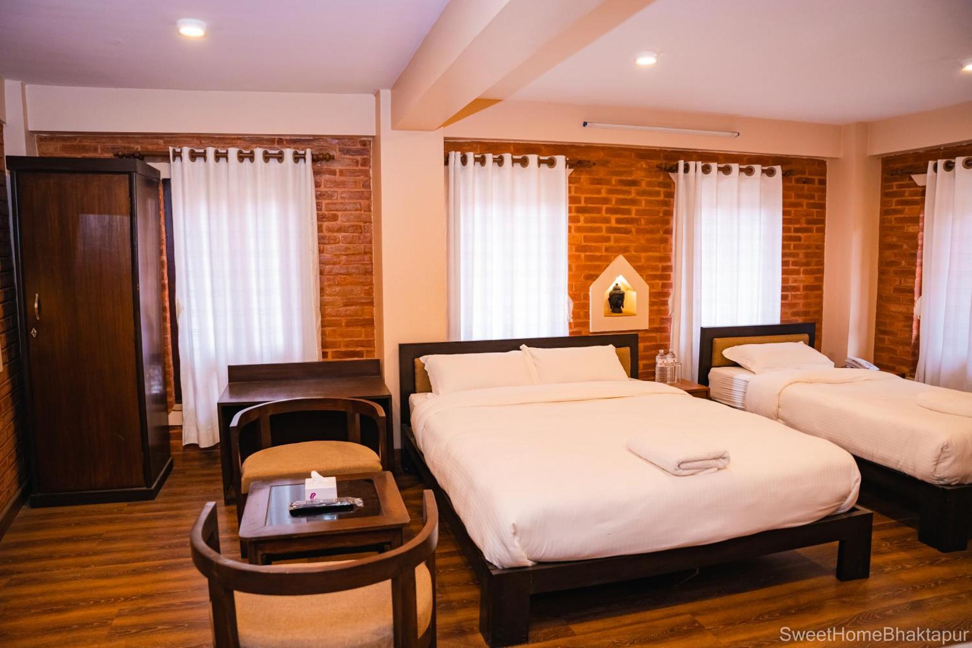 Hotel Sweet Home บักตะปูร์ ภายนอก รูปภาพ