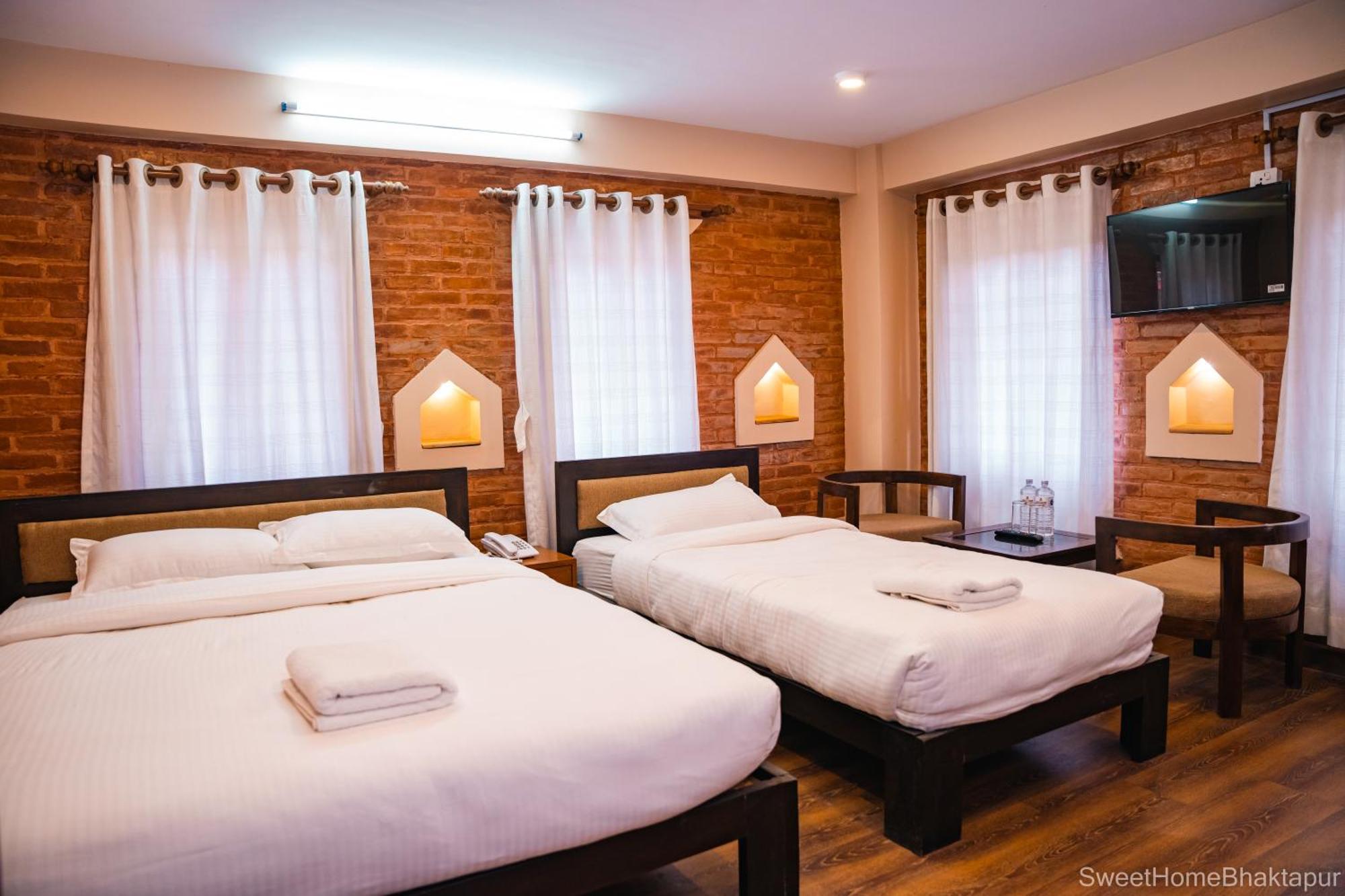 Hotel Sweet Home บักตะปูร์ ภายนอก รูปภาพ