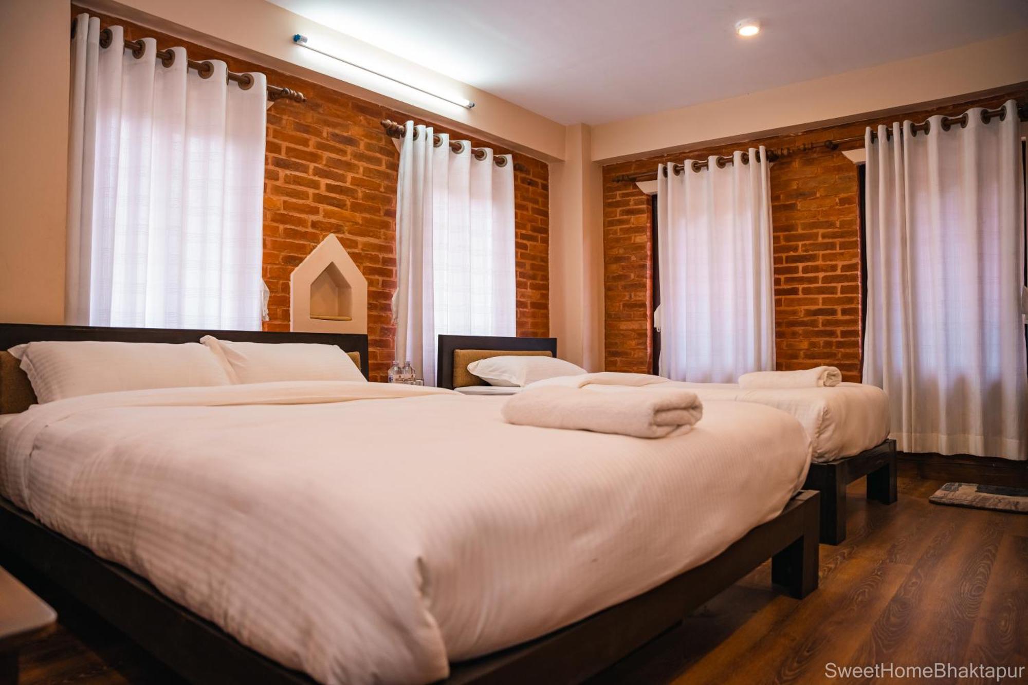 Hotel Sweet Home บักตะปูร์ ภายนอก รูปภาพ